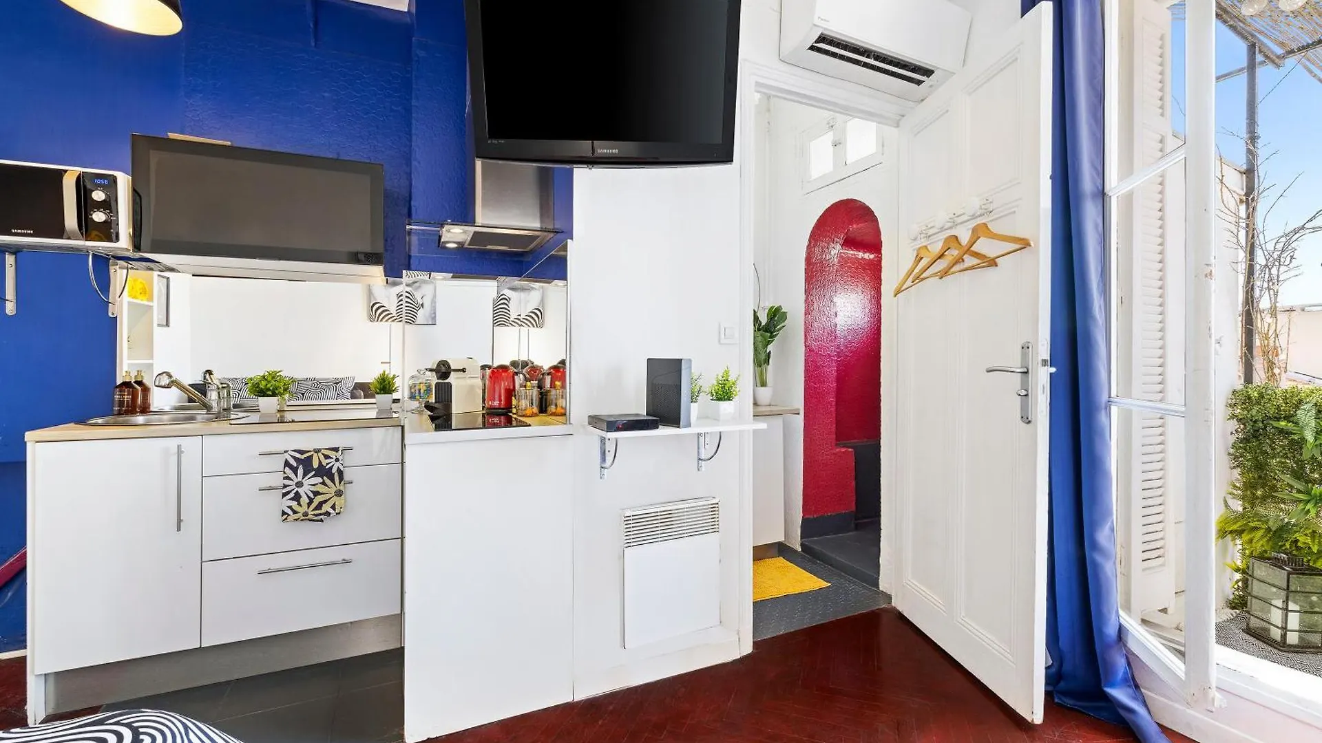 Center - Balcony Quiet - Air Conditioner - Kitchen - Wifi - Tram Apartment Nice